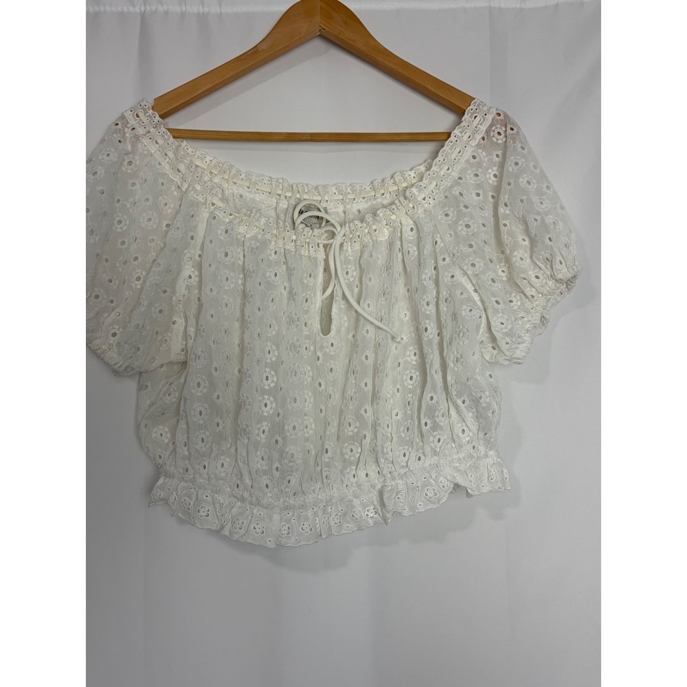 Urban Outfitters White Eyelet Lace Crop‎ Top Off Shoulder Ruffle Smocked Large